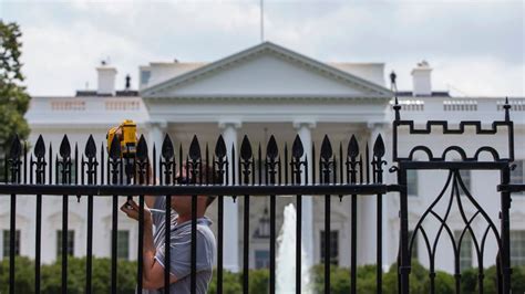 white house metal fence|fence around white house today.